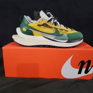 Nike Mens VaporWaffle CV1363 700 Sacai - Tour Yellow - Size 10.5